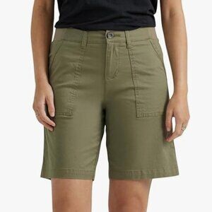NWT Lee womens Ultra Lux Comfort With Flex-to-go Utility Bermuda Short, green, 8